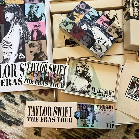 TAYLOR SWIFT VIP ALBUM Taylor Swift Eras Tour VIP Box